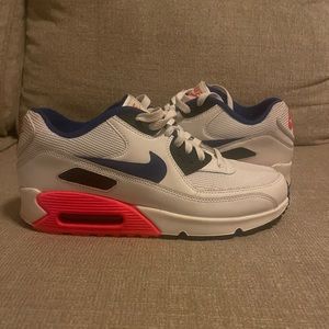 Nike Air Max 90 Essential White/ Ultramarine/ Solar Red mens size 8.5